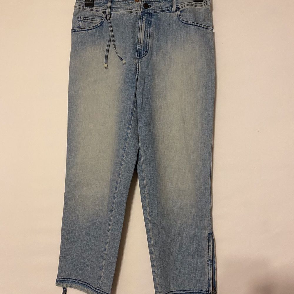 DANA BUCHMAN (Vintage) DISTRESSED CROPPED JEANS